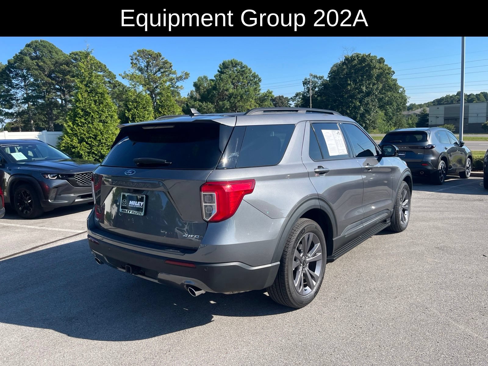Used 2024 Ford Explorer XLT w/ Equipment Group 202A AWD/4WD image 3