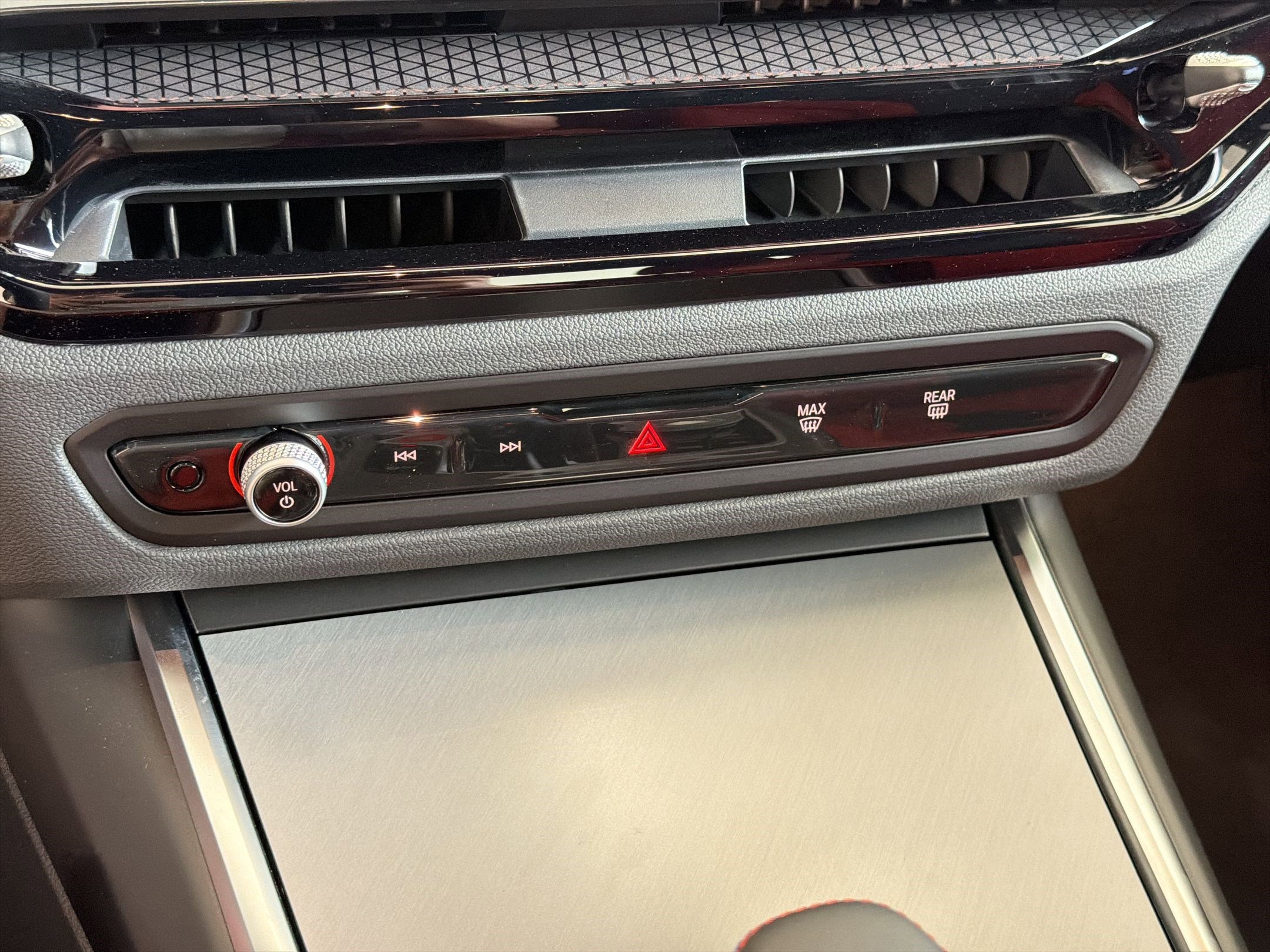 New 2026 BMW M4 xDrive Competition AWD/4WD image 17
