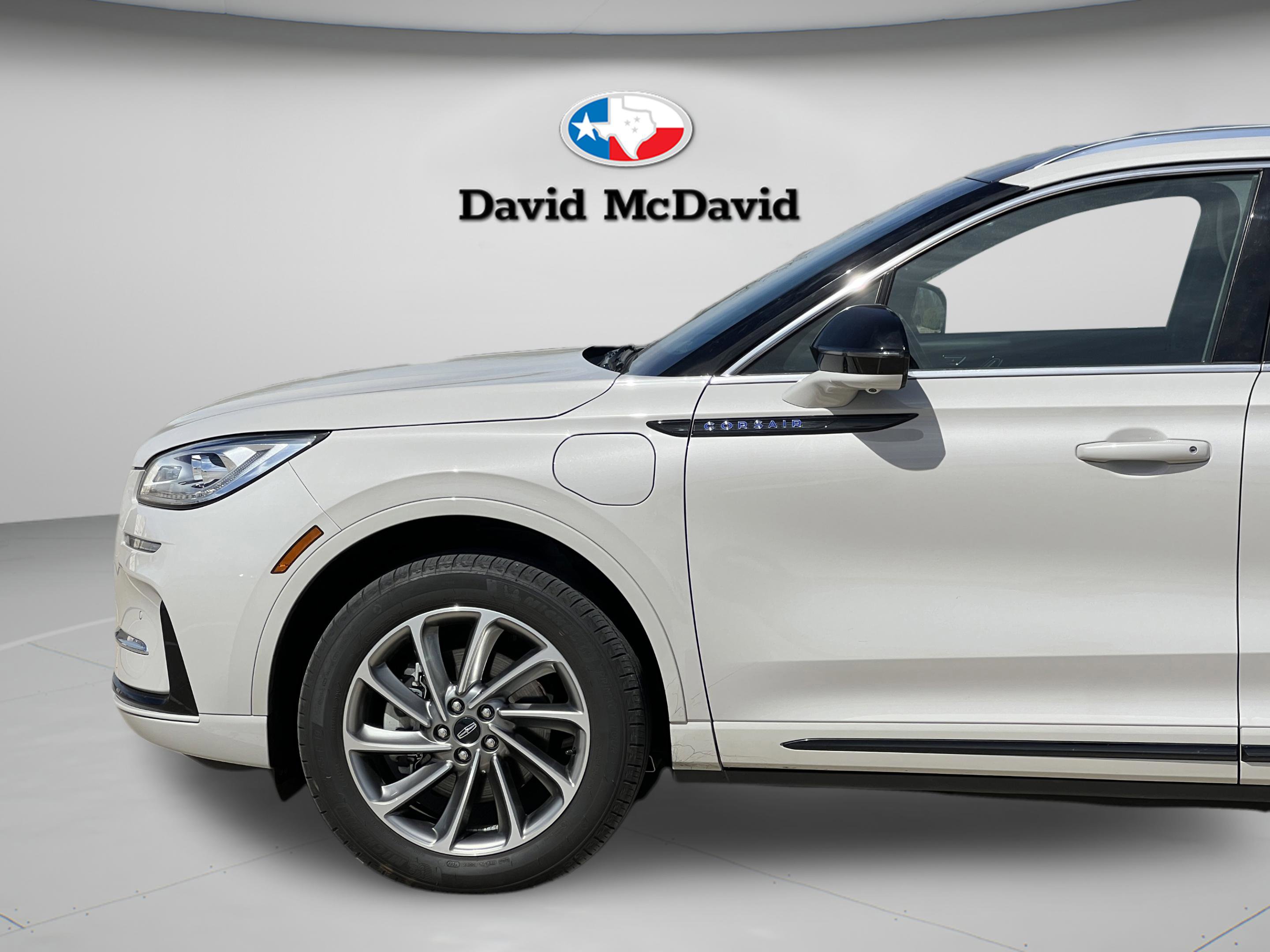 Used 2023 Lincoln Corsair Grand Touring w/ Equipment Group 301A image 9