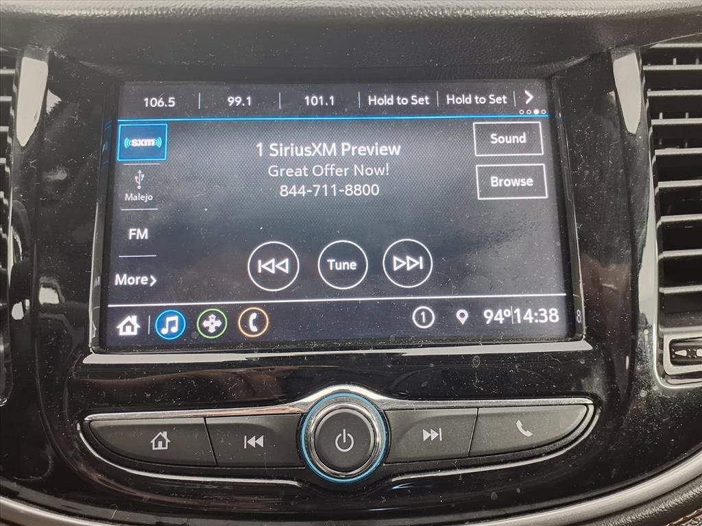 Used 2020 Chevrolet Trax LT w/ LT Convenience Package image 5