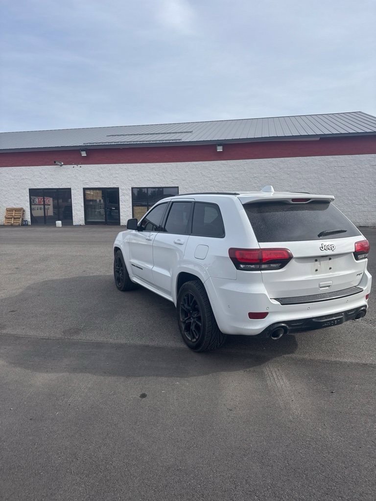 Used 2017 Jeep Grand Cherokee SRT AWD/4WD image 7