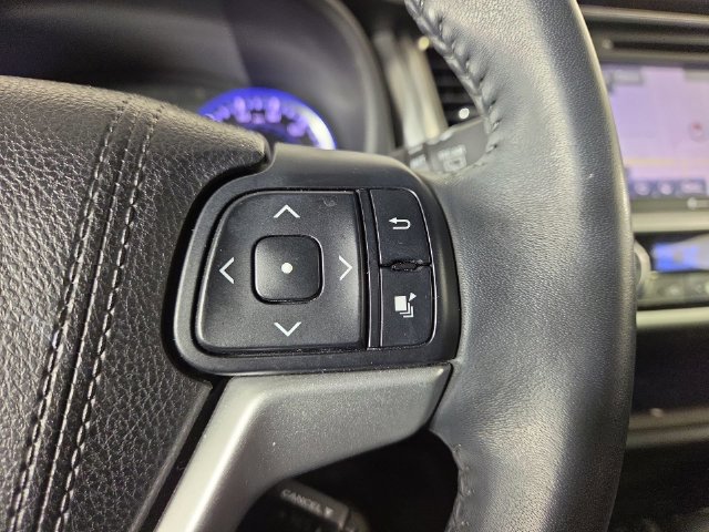 Used 2016 Toyota Highlander Limited AWD/4WD image 24