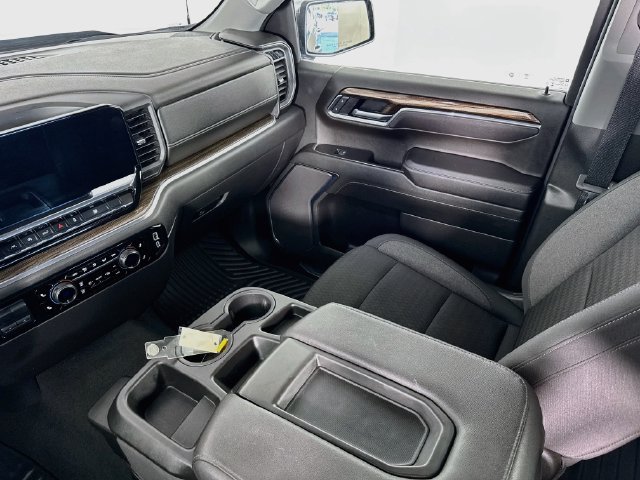 Used 2025 Chevrolet Silverado 1500 LT AWD/4WD image 24