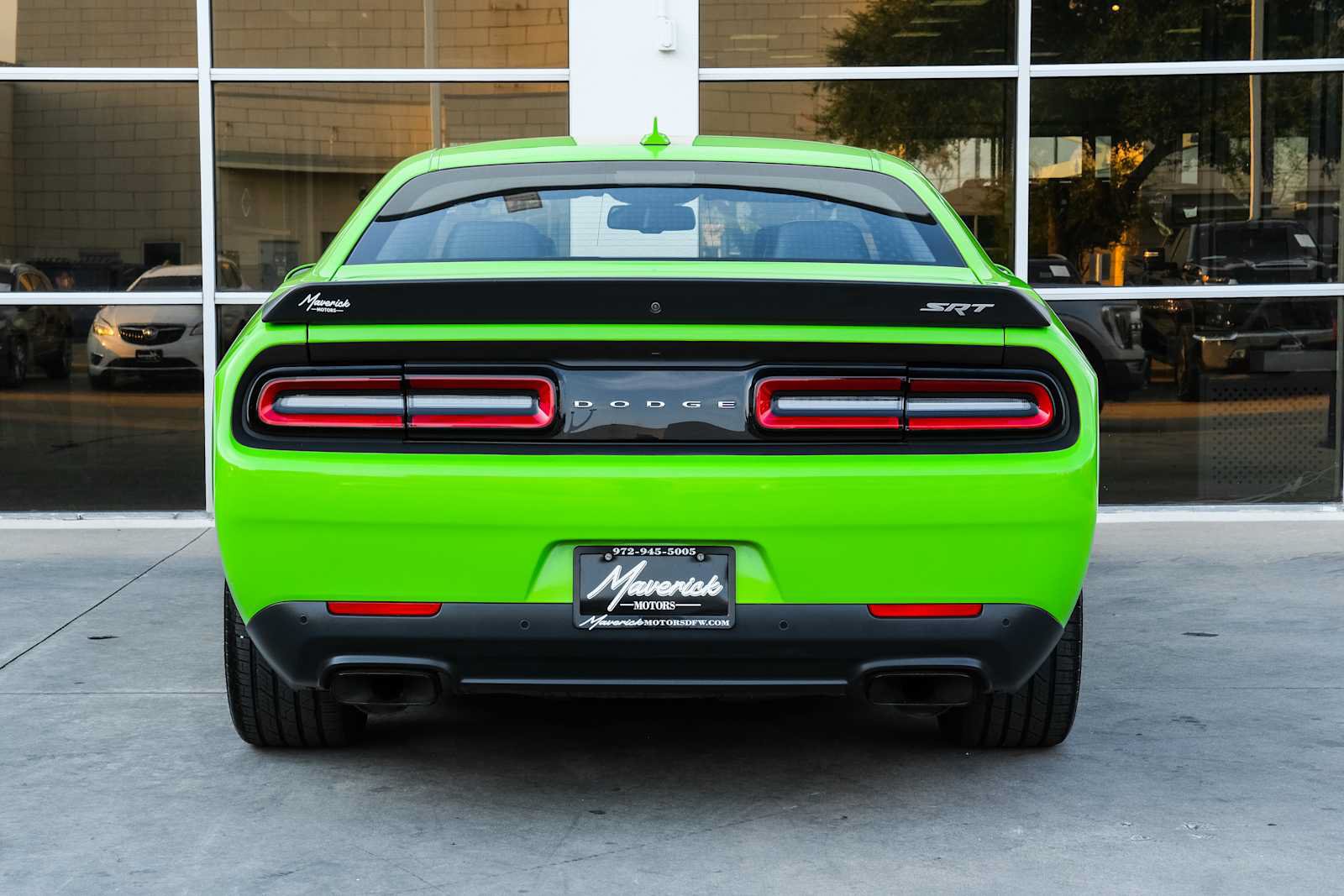 Used 2015 Dodge Challenger SRT Hellcat RWD image 16