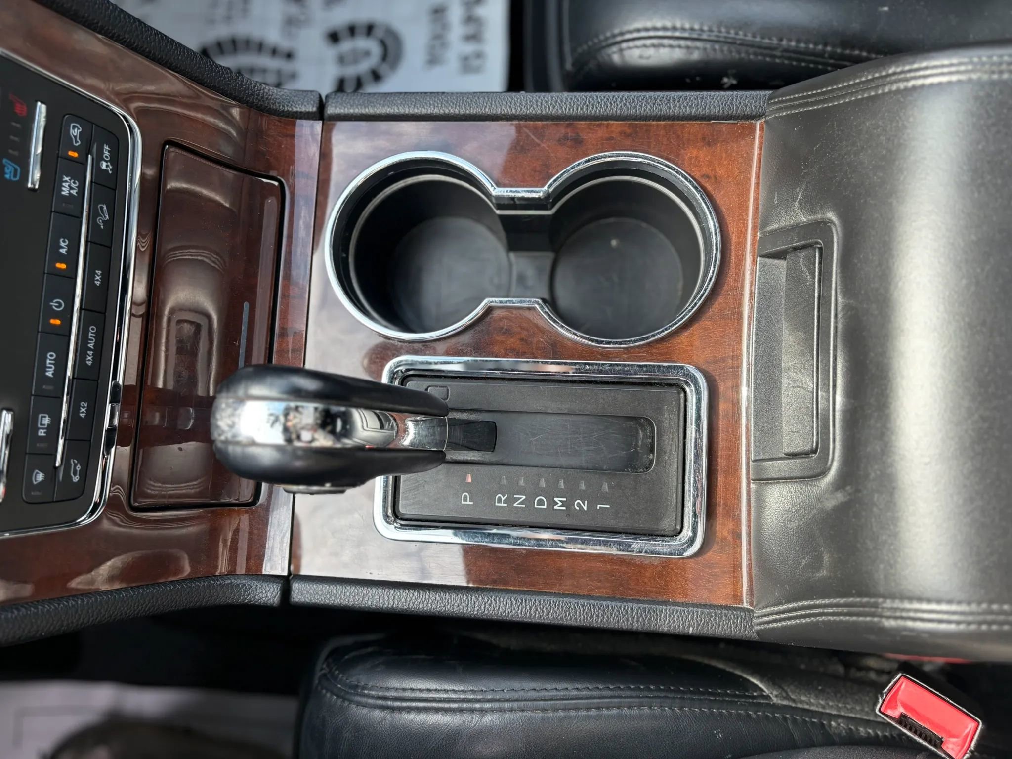 Used 2015 Lincoln Navigator 4WD image 29