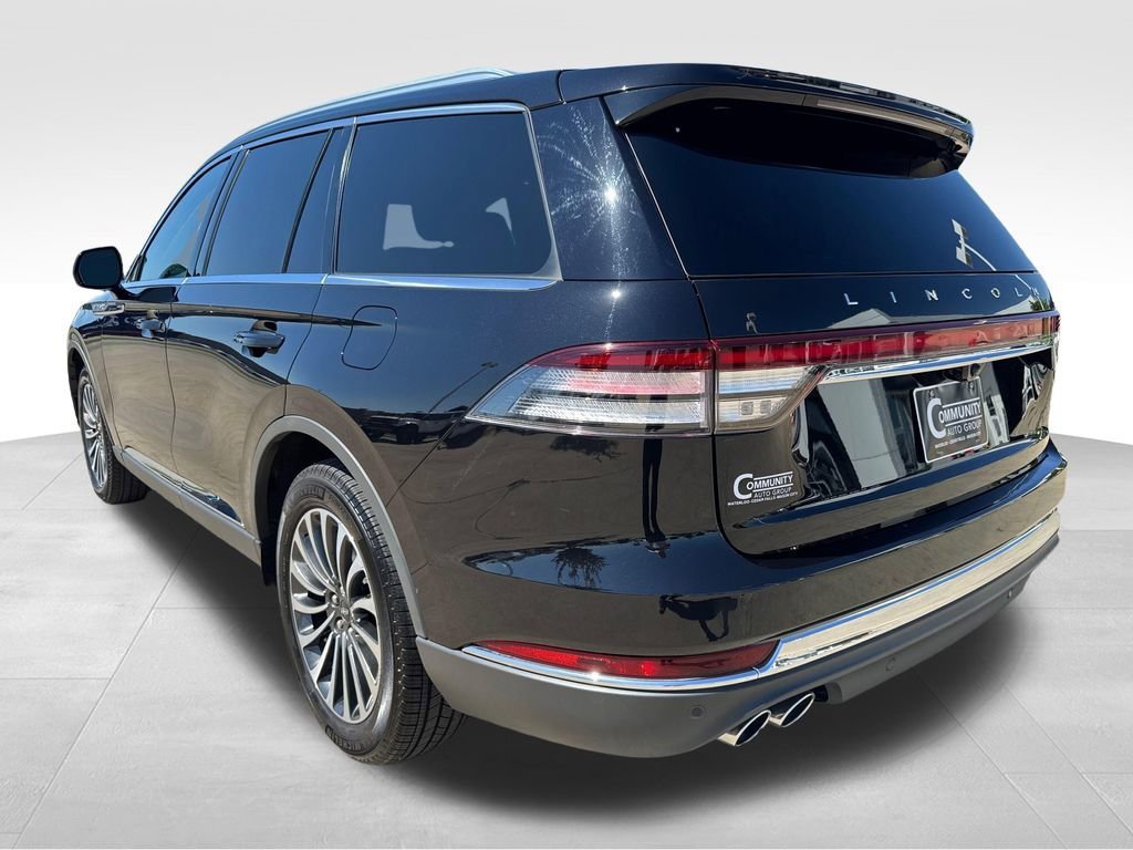 Used 2023 Lincoln Aviator Reserve AWD/4WD image 3