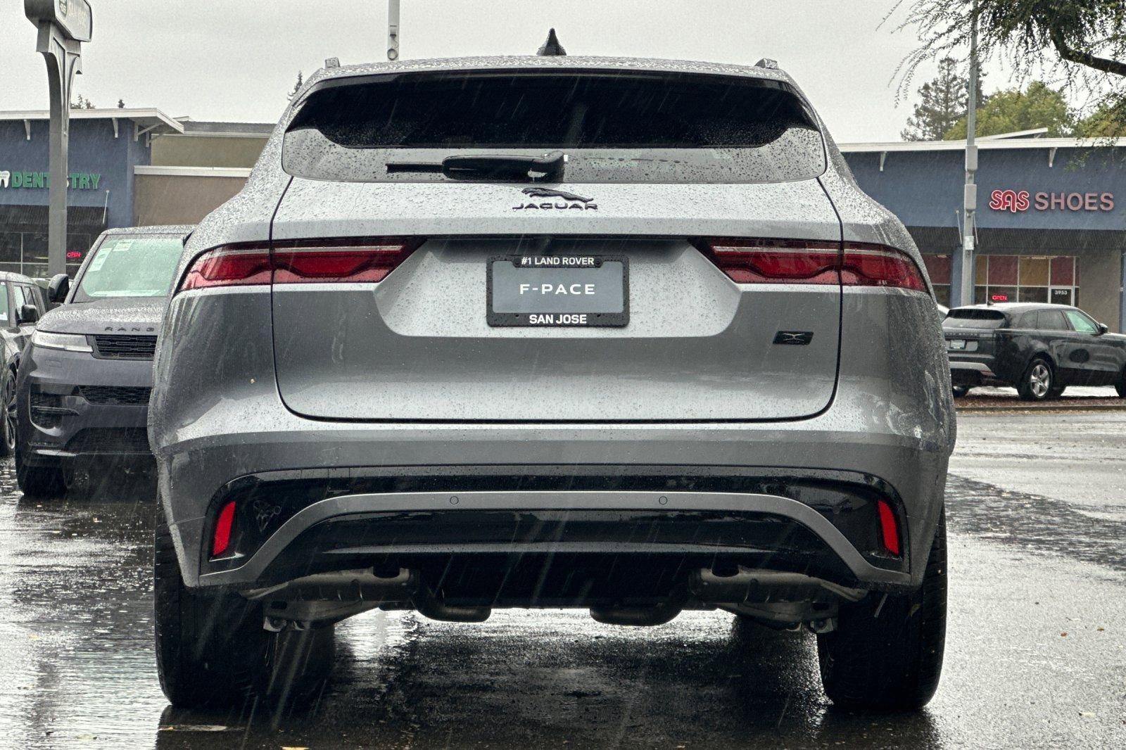 New 2026 Jaguar F-PACE R-Dynamic S image 9