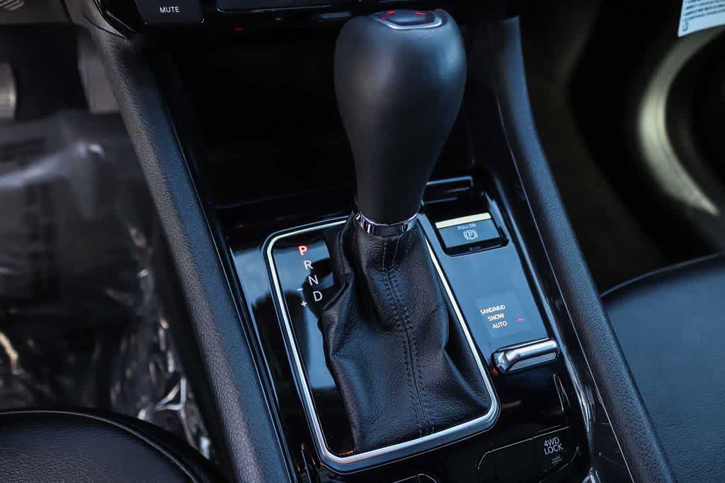 Used 2023 Jeep Compass Latitude AWD/4WD image 19