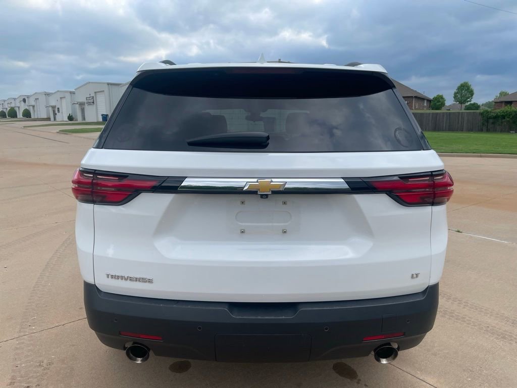 Used 2023 Chevrolet Traverse LT FWD image 7