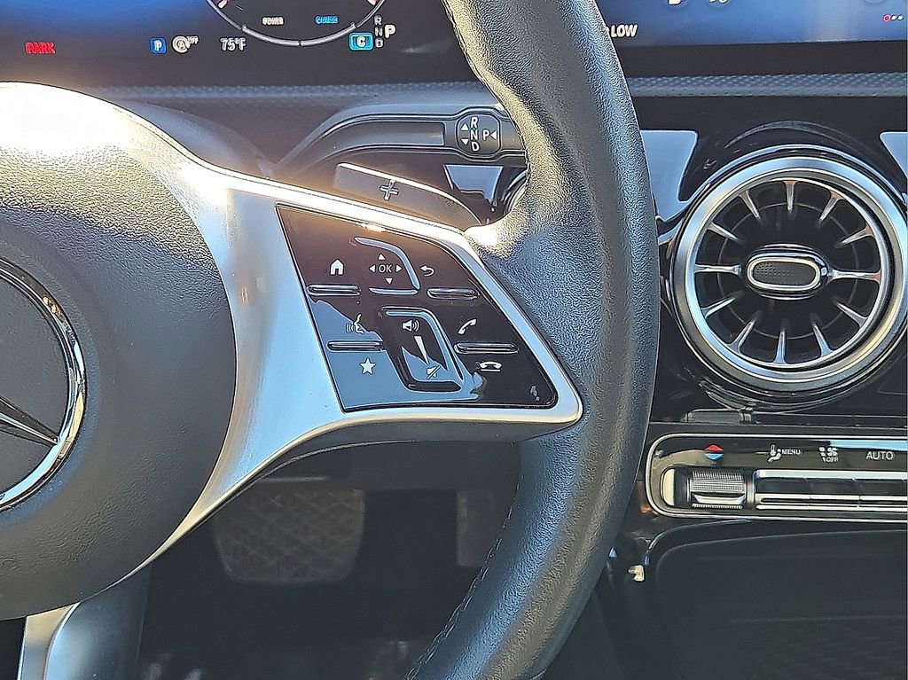 Used 2025 Mercedes-Benz CLA 250 image 17