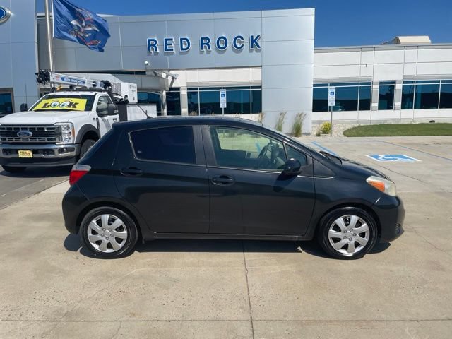 Used 2012 Toyota Yaris LE FWD image 3