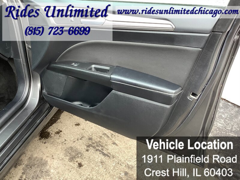 Used 2018 Ford Fusion SE FWD image 28