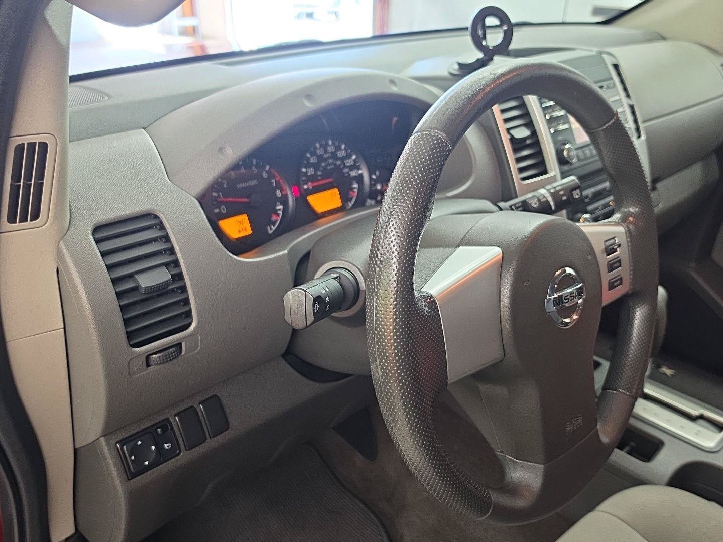 Used 2013 Nissan Xterra S AWD/4WD image 5