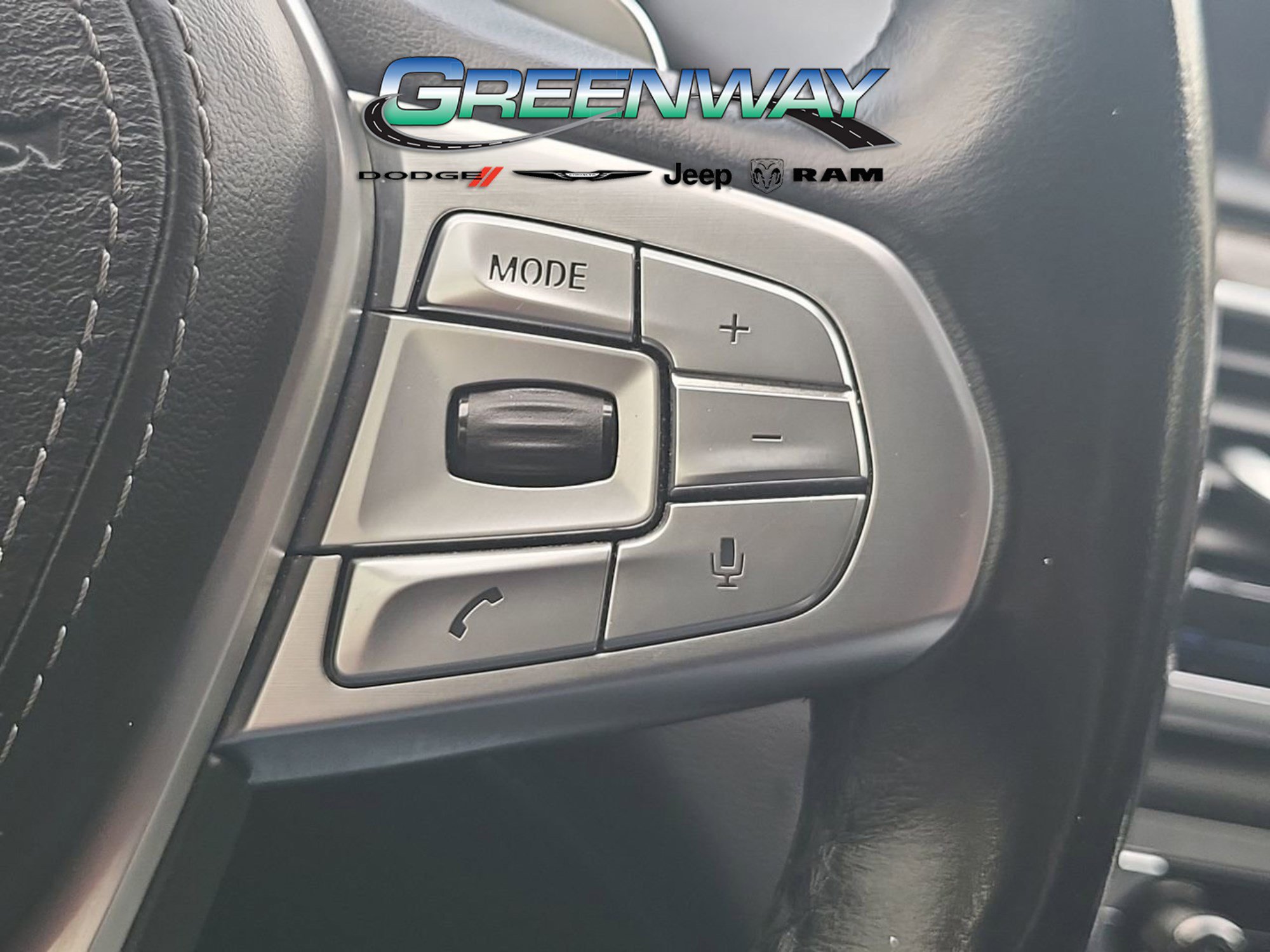 Used 2018 BMW 750i image 10