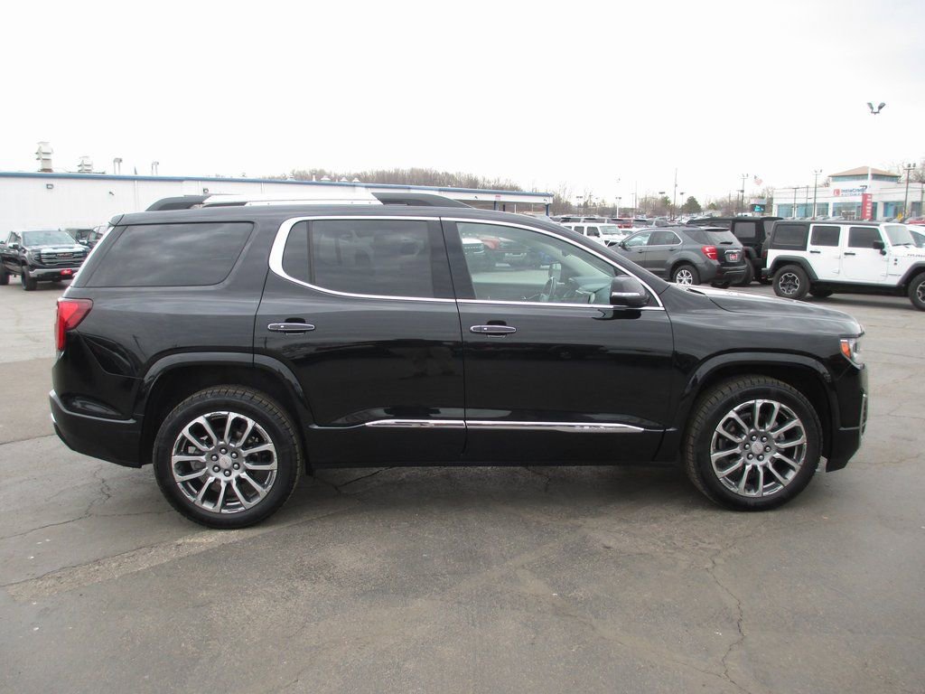 Used 2022 GMC Acadia Denali w/ Denali Ultimate Package image 4