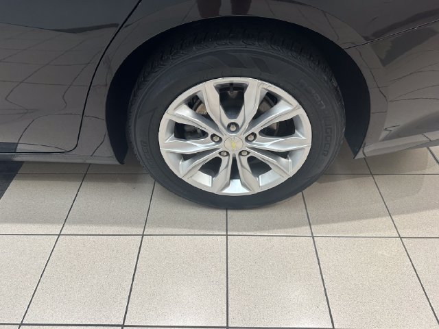 Used 2019 Chevrolet Malibu LT FWD image 23