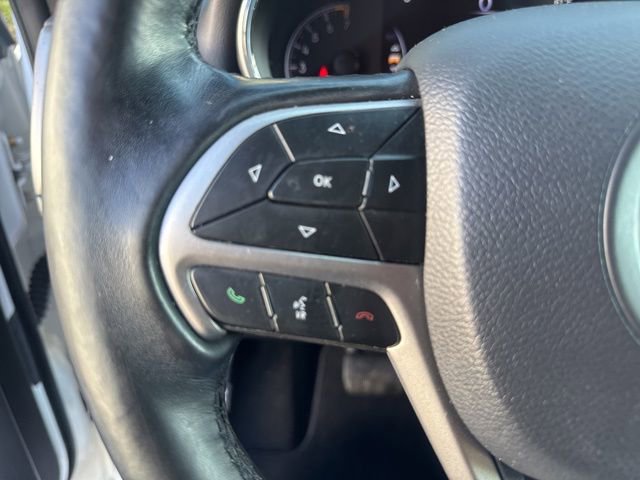 Used 2020 Jeep Grand Cherokee Laredo image 15