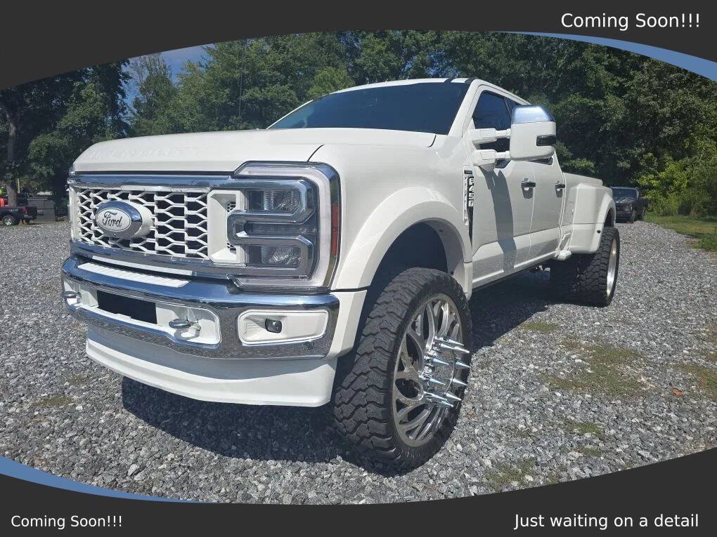 Used 2023 Ford F450 Lariat w/ Chrome Package AWD/4WD image 1