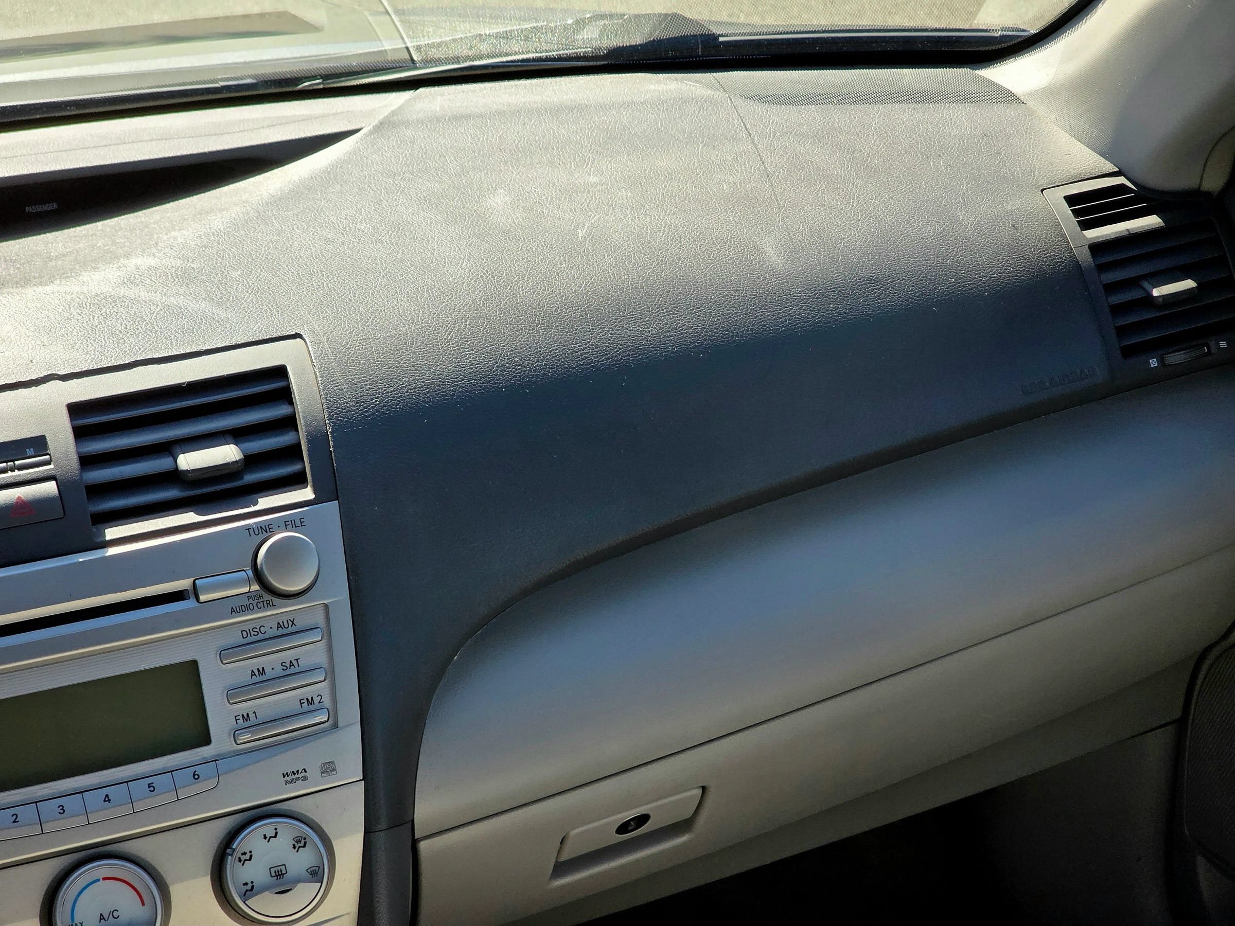 Used 2010 Toyota Camry LE FWD image 24