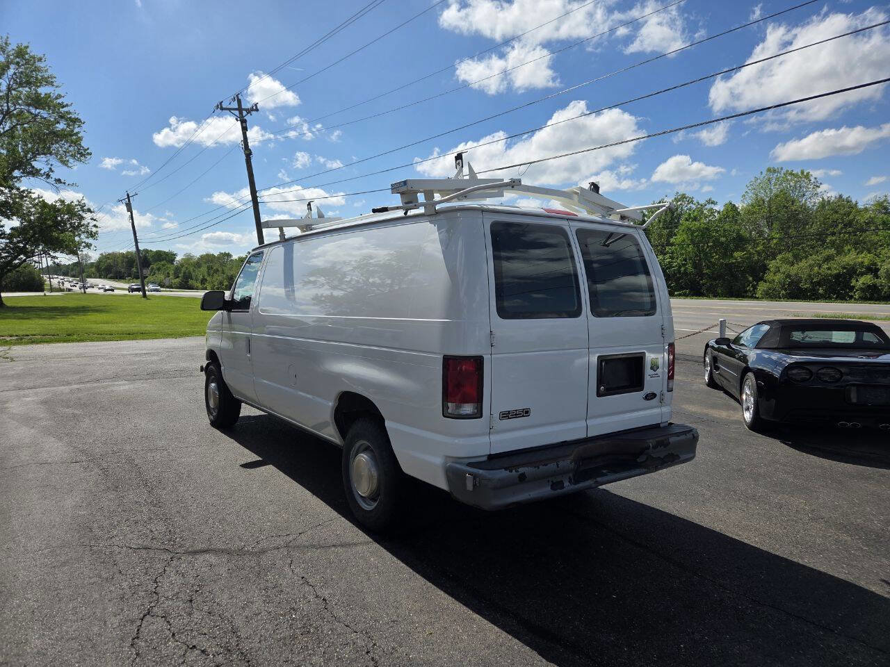 Used 2001 Ford E-250 and Econoline 250 RWD image 5