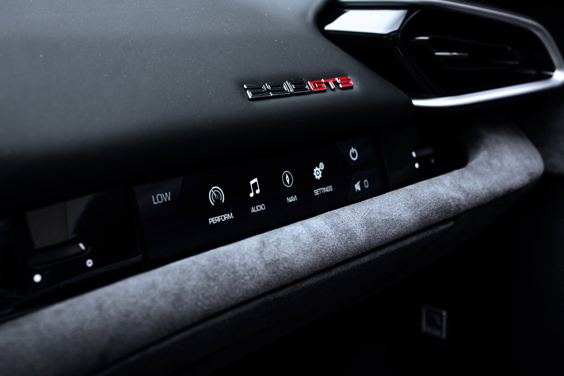 Used 2025 Ferrari 296 GTS RWD image 41