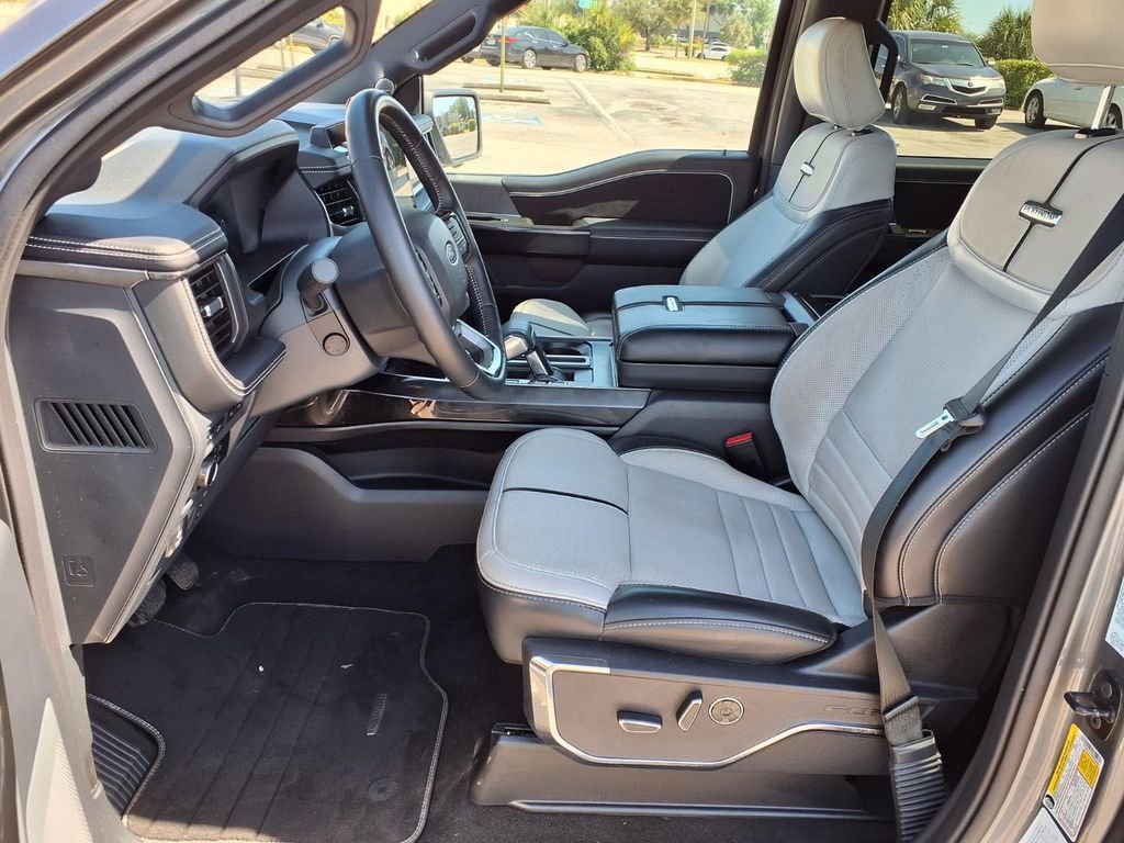Used 2024 Ford F150 Lightning Platinum AWD/4WD image 25
