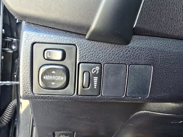 Used 2017 Toyota Corolla SE w/ SE Premium Package FWD image 22