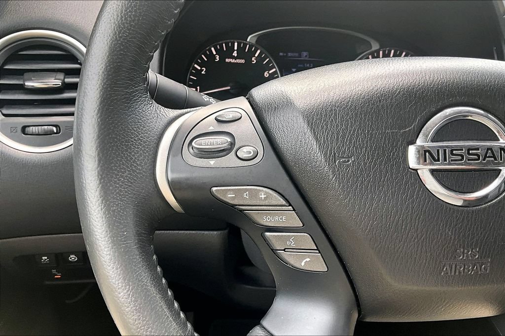 Used 2017 Nissan Pathfinder SL w/ SL Premium Package AWD/4WD image 19