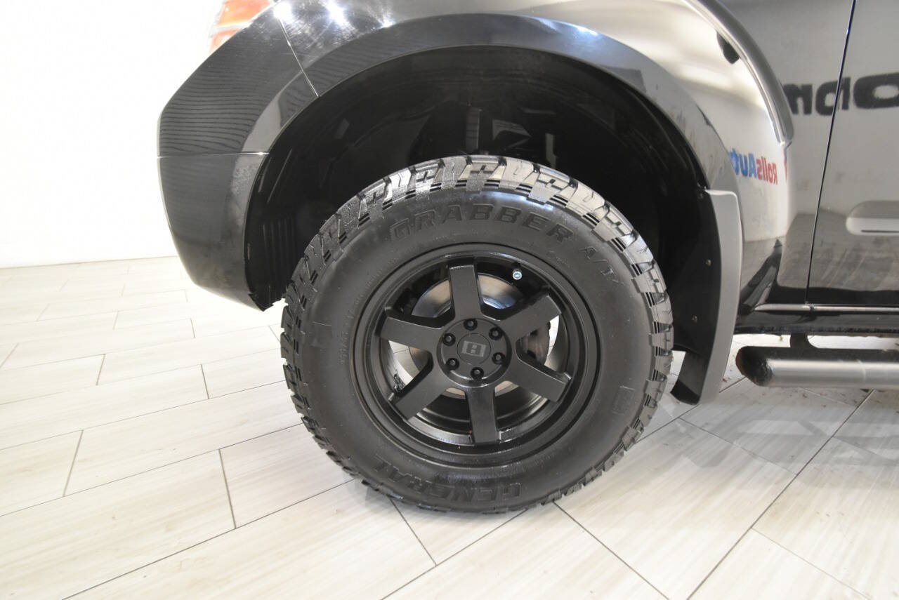 Used 2018 Nissan Frontier SV AWD/4WD image 10