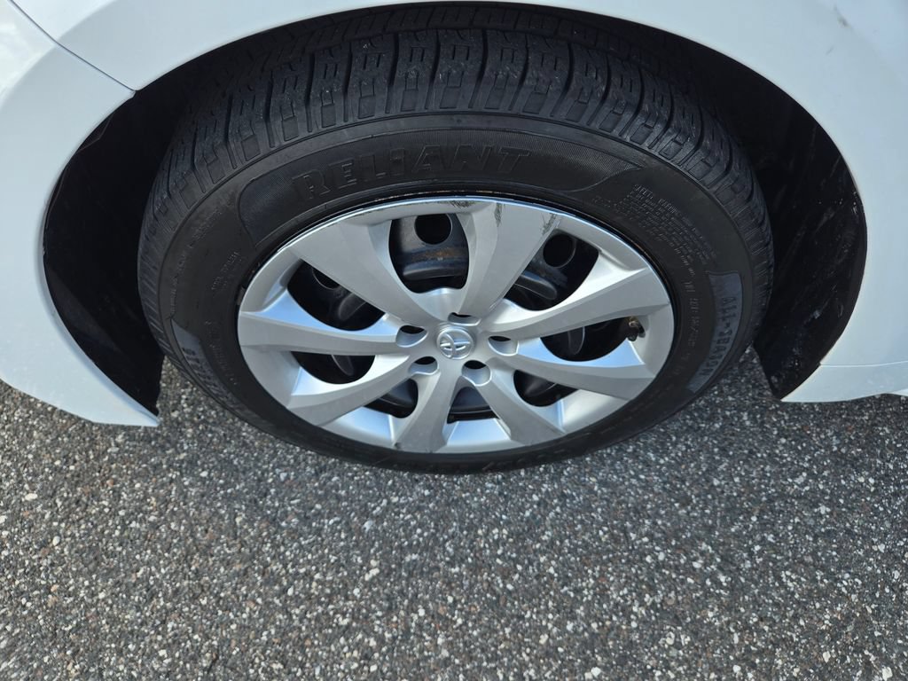 Used 2023 Toyota Corolla LE FWD image 13