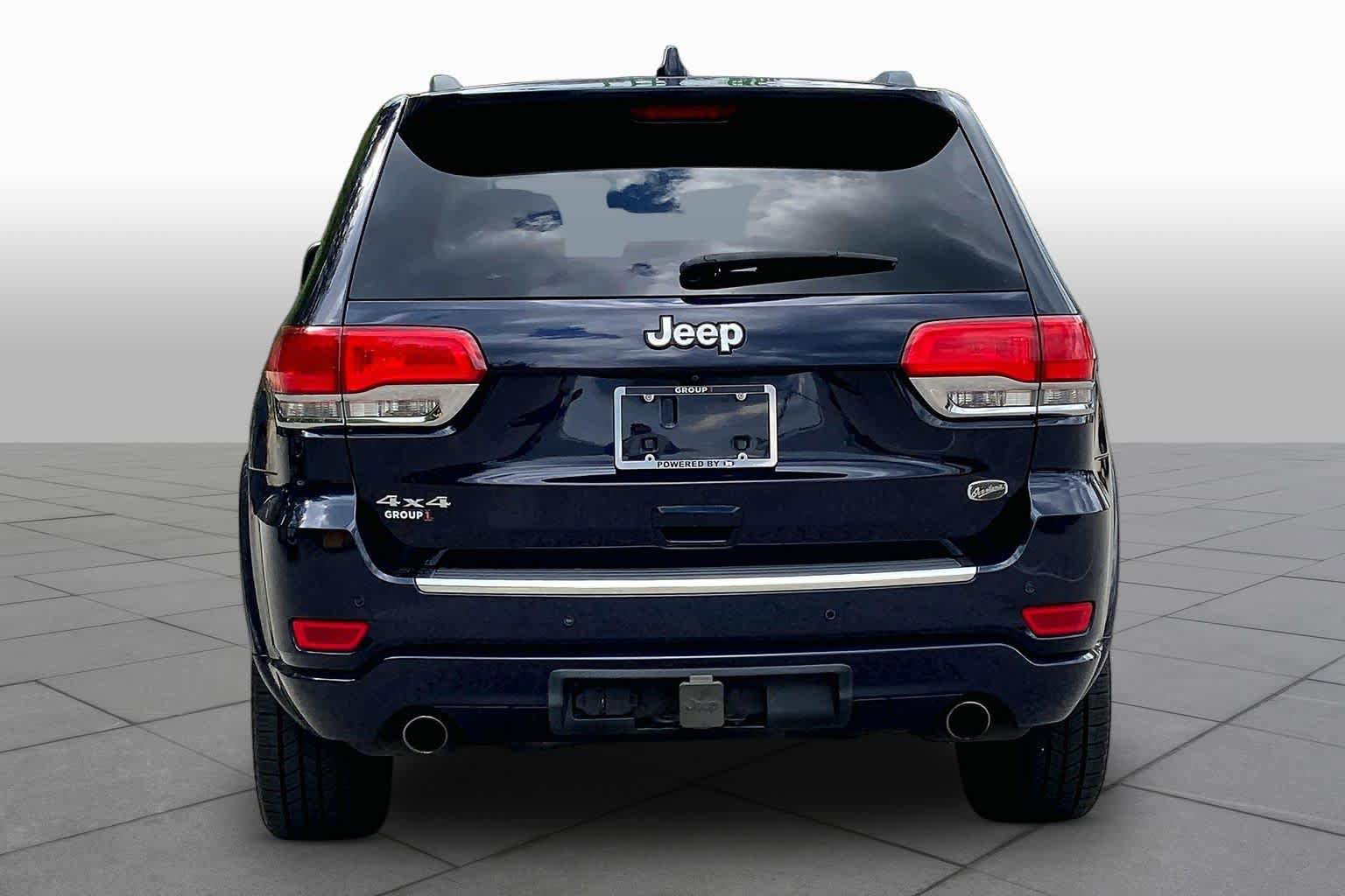 Used 2017 Jeep Grand Cherokee Overland AWD/4WD image 5