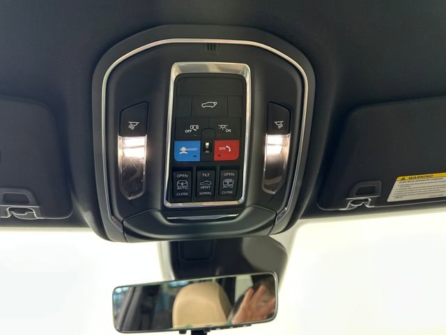 Used 2023 Jeep Grand Cherokee 4WD 4xe w/ Luxury Tech Group II image 24