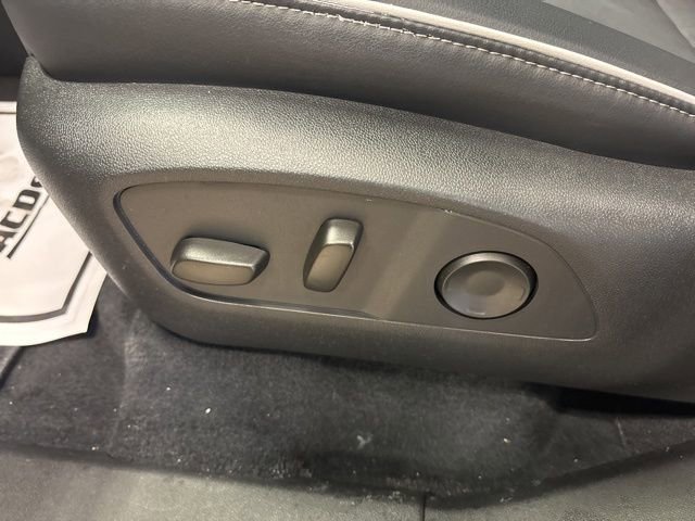 Used 2025 Buick Enclave Preferred image 36