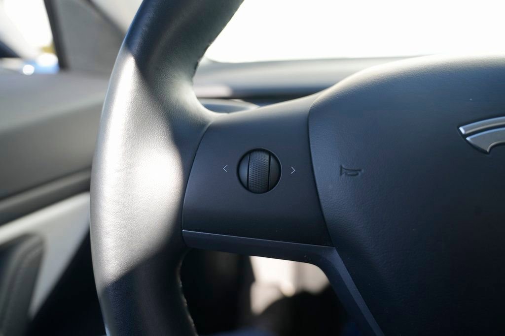 Used 2018 Tesla Model 3 Performance image 39