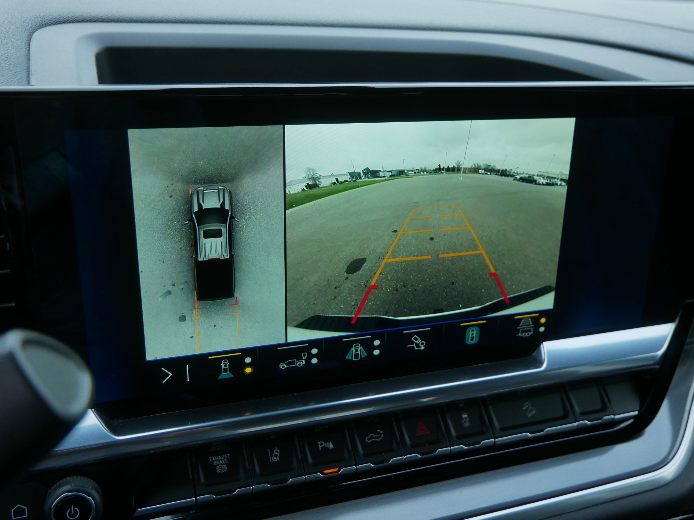 Used 2025 Chevrolet Silverado 3500 High Country w/ Technology Package AWD/4WD image 38