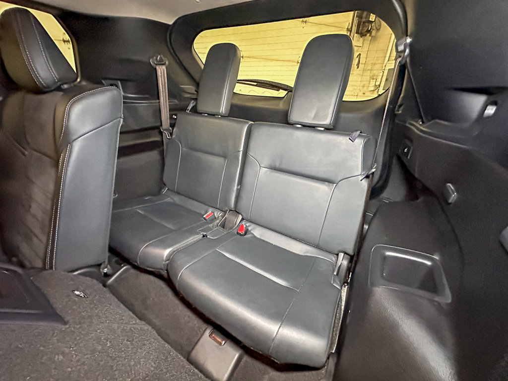 Used 2024 Mitsubishi Outlander AWD image 31