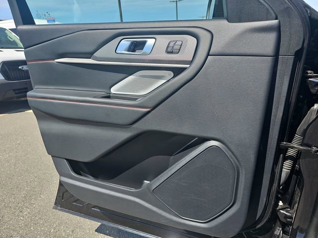 Used 2025 Ford Explorer ST image 28