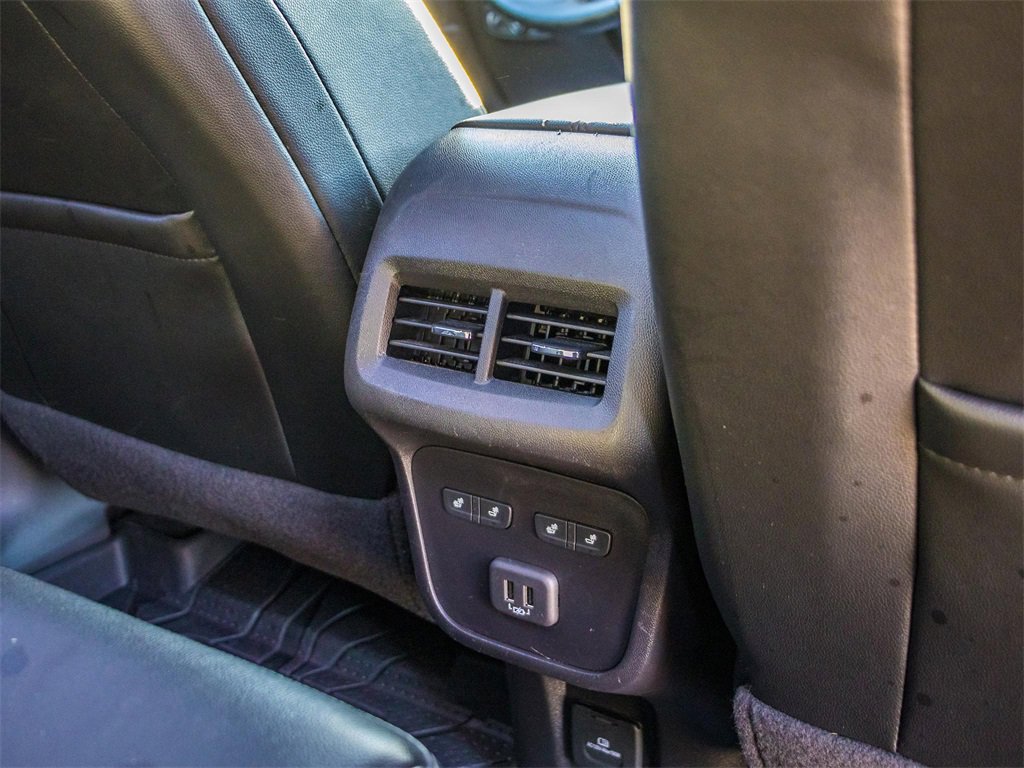 Used 2024 Chevrolet Equinox Premier image 21