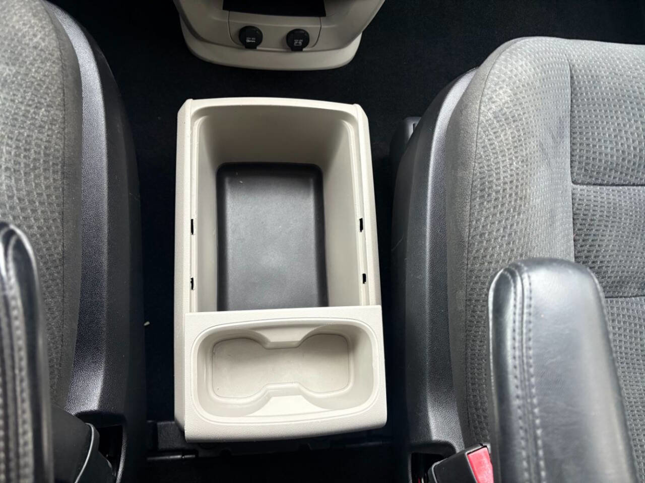 Used 2016 Dodge Grand Caravan SE w/ Quick Order Package 29E SE image 15