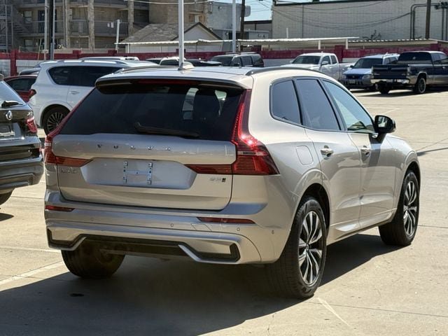 Used 2025 Volvo XC60 B5 Plus AWD/4WD image 4