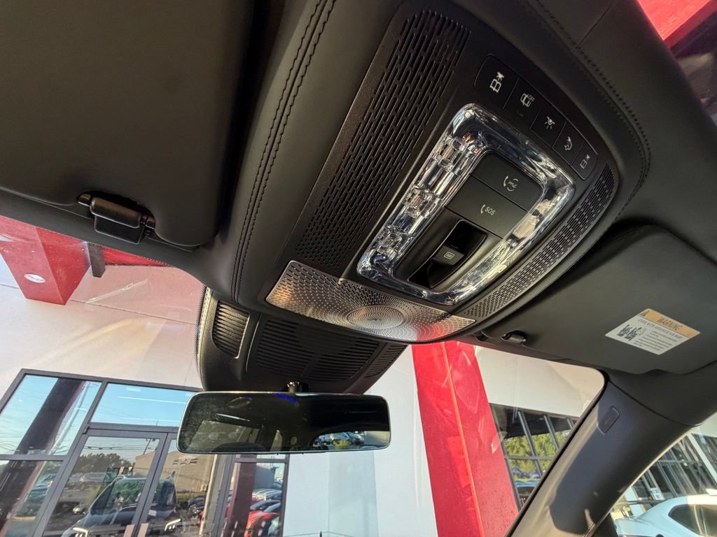 Used 2023 Mercedes-Benz Maybach GLS 600 4MATIC image 34