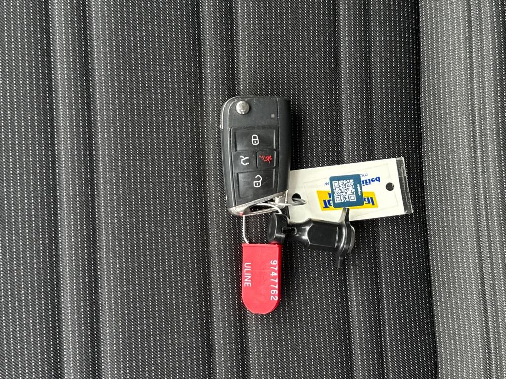 Used 2023 Volkswagen Tiguan S image 29