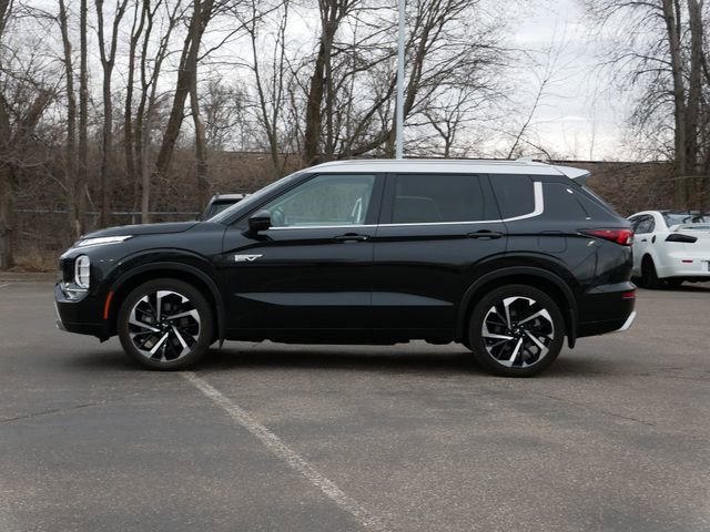Used 2024 Mitsubishi Outlander SEL AWD/4WD image 3