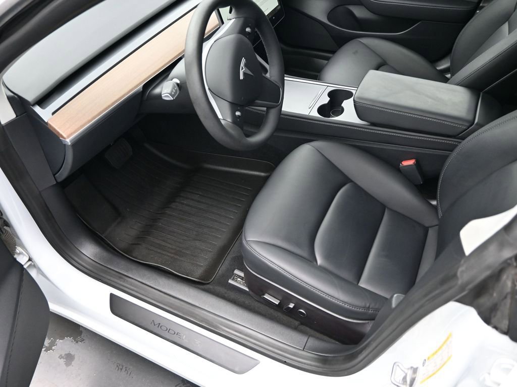 Used 2023 Tesla Model 3 Standard Range image 12