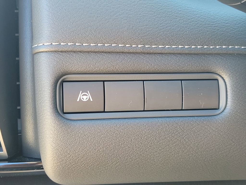 New 2026 Nissan Armada SV image 29