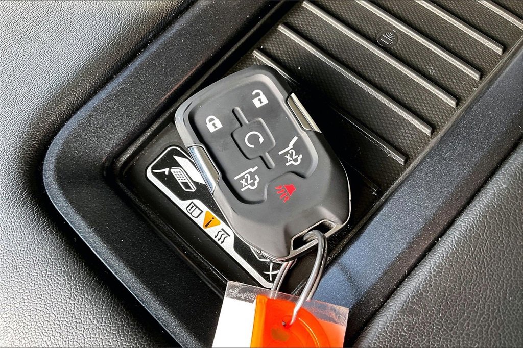 Used 2019 Chevrolet Tahoe Premier w/ Max Trailering Package image 12