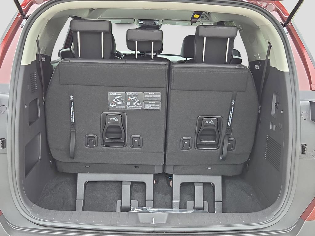 Certified 2025 Kia Carnival FWD image 34