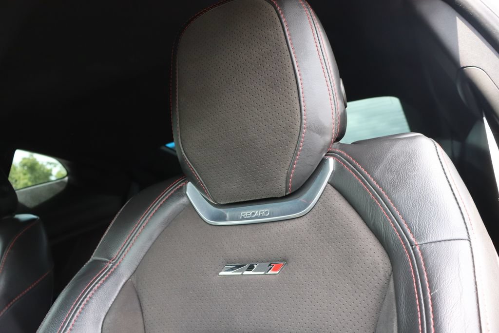 Used 2022 Chevrolet Camaro ZL1 RWD image 6