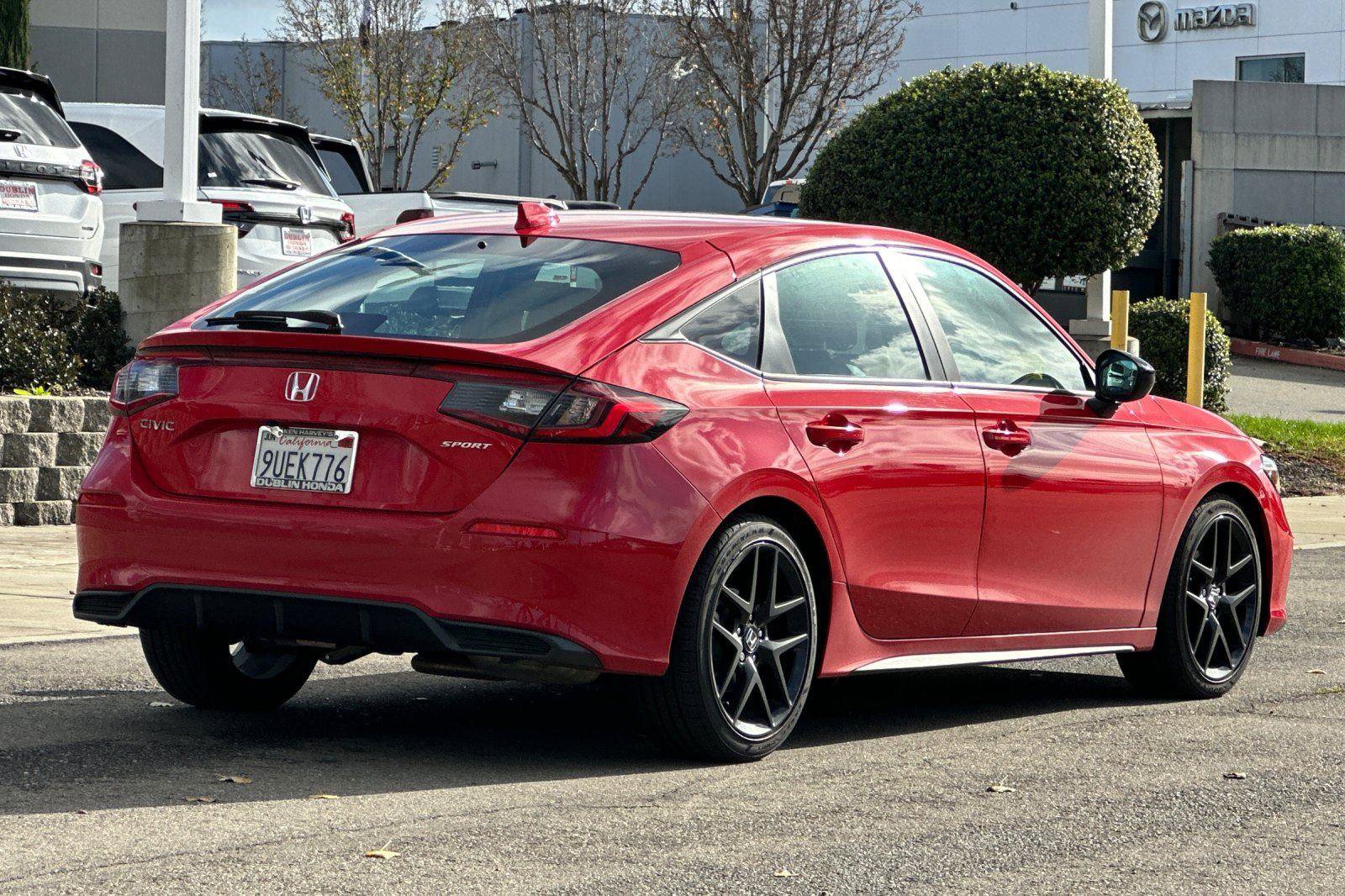 Used 2025 Honda Civic Sport image 4