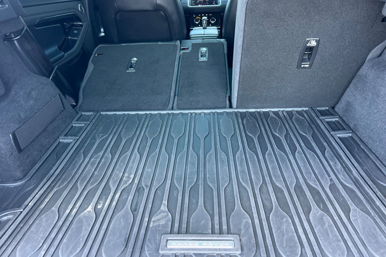 Used 2020 Land Rover Range Rover Evoque S AWD/4WD image 15